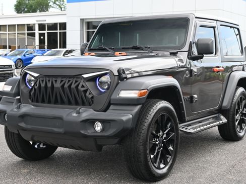 Used 2024 Jeep Wrangler Sport AWD/4WD image 5