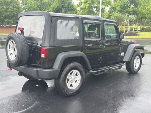Used 2016 Jeep Wrangler Unlimited Sport w/ Connectivity Group AWD/4WD image 9