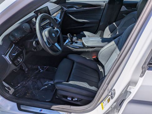 Used 2020 BMW 530i w/ M Sport Package image 13