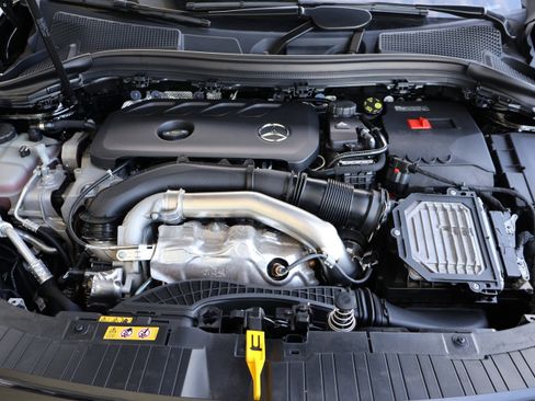 Certified 2025 Mercedes-Benz GLA 250 image 45