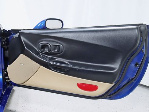 Used 2002 Chevrolet Corvette Convertible w/ Preferred Equipment Group2 image 26