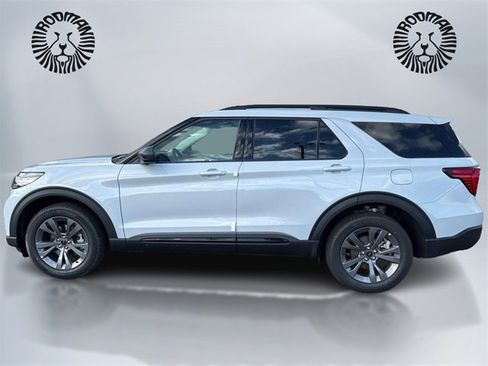 New 2026 Ford Explorer Active w/ Active Comfort Package image 8