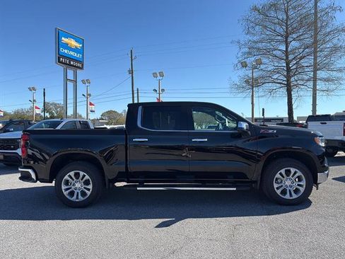 New 2026 Chevrolet Silverado 1500 LTZ w/ LTZ Premium Package image 8