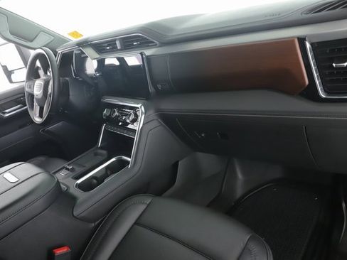 Used 2025 GMC Sierra 2500 Denali w/ Denali Reserve Package image 32