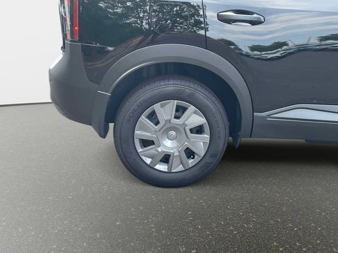 Used 2026 Nissan Kicks S FWD image 7