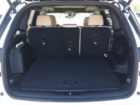 New 2025 Jeep Grand Cherokee Limited w/ Luxury Tech Group II image 16