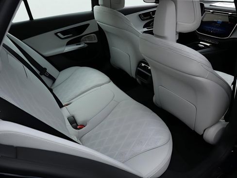 New 2026 Mercedes-Benz E 450 4MATIC All-Terrain Wagon image 17