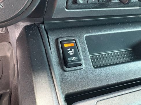 Used 2023 Nissan Titan PRO-4X w/ Pro-4x Convenience Package image 26