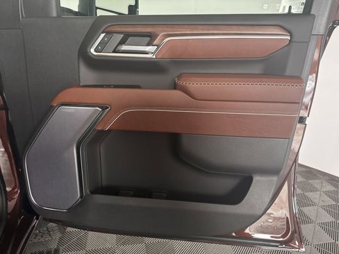 Certified 2024 GMC Sierra 2500 Denali Ultimate image 48