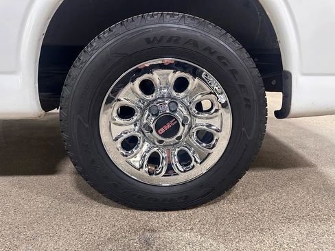 Used 2013 GMC Savana 1500 AWD image 49