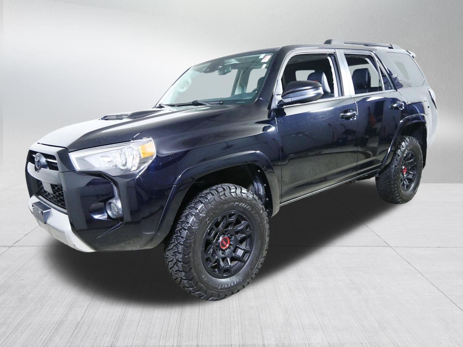 Used 2022 Toyota 4Runner TRD Off-Road Premium w/ TRD Black Wheel Package (TMS) AWD/4WD image 3