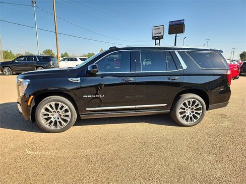 New 2026 GMC Yukon Denali w/ Denali Reserve Package image 3