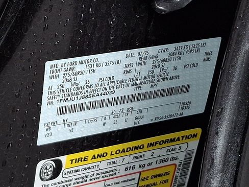 Used 2025 Ford Expedition Active AWD/4WD image 28