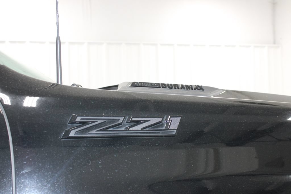 Used 2025 Chevrolet Silverado 2500 LTZ w/ LTZ Plus Package AWD/4WD image 13