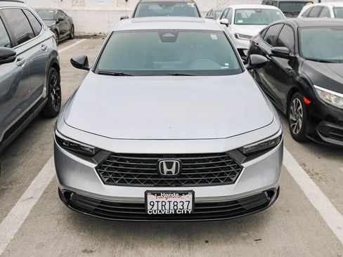 Used 2025 Honda Accord Sport image 2