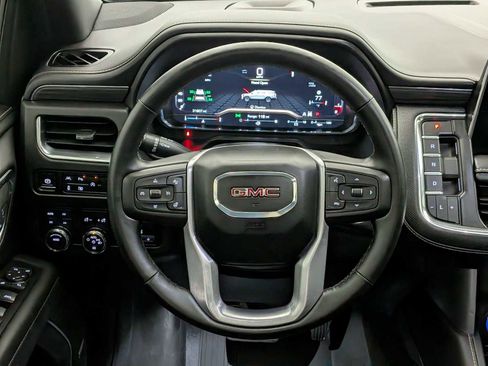 Certified 2024 GMC Yukon XL SLT image 25