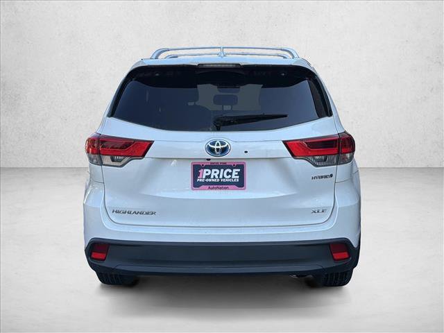 Used 2017 Toyota Highlander XLE AWD/4WD image 6