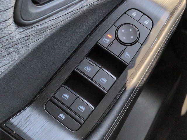 Certified 2023 Nissan Rogue SV FWD image 22