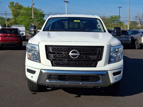 Certified 2023 Nissan Titan SV w/ SV Convenience Package AWD/4WD image 2