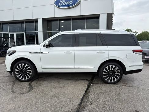 Used 2023 Lincoln Navigator Black Label AWD/4WD image 4