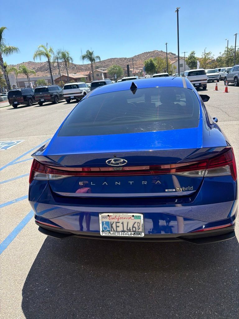 Certified 2023 Hyundai Elantra Blue FWD image 31