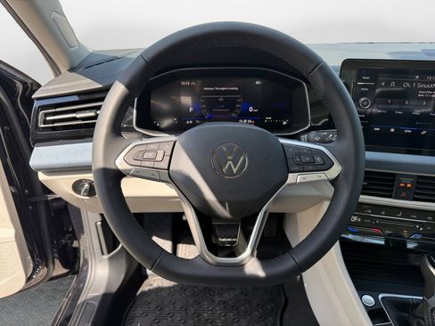 New 2026 Volkswagen Jetta SE image 10