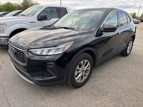 Used 2023 Ford Escape Active w/ Tech Pack #1 AWD/4WD image 1