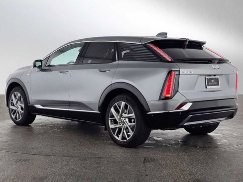 New 2026 Cadillac Optiq Luxury 1 image 5