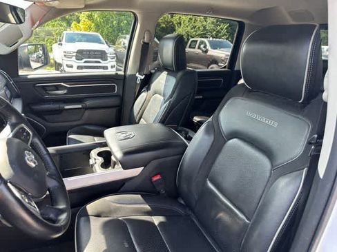 Certified 2022 RAM 1500 Laramie AWD/4WD image 3