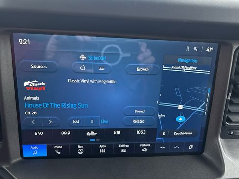 Used 2025 Ford Bronco Big Bend image 19