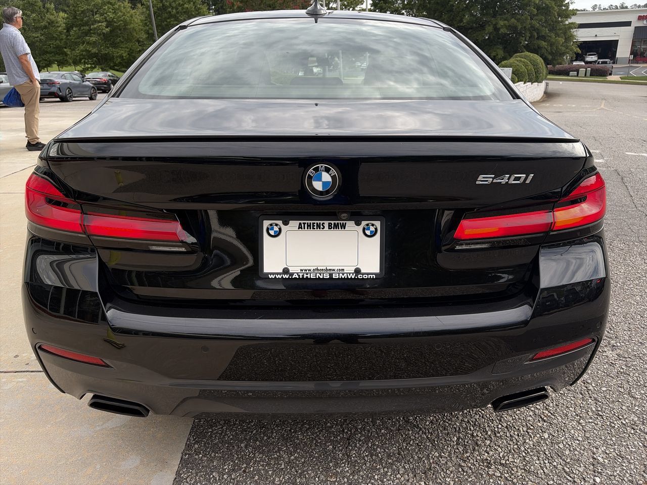 Used 2023 BMW 540i w/ M Sport Package RWD image 12