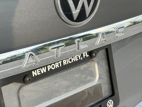 Used 2023 Volkswagen Atlas SEL AWD/4WD image 19