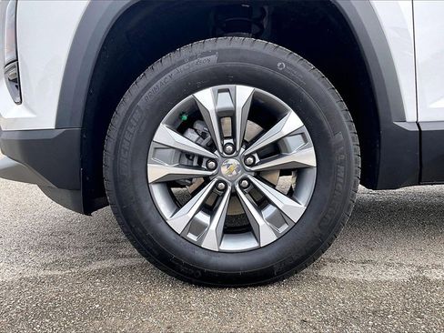 Certified 2025 Chevrolet Equinox LT w/ Safety and Technology Package image 35