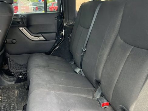 Used 2016 Jeep Wrangler Unlimited Sport AWD/4WD image 17