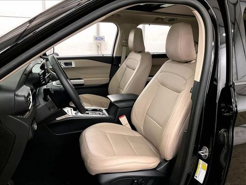 Used 2024 Ford Explorer Limited w/ Equipment Group 301A AWD/4WD image 24