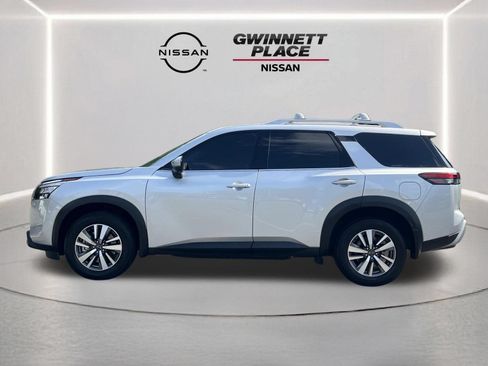 Used 2025 Nissan Pathfinder SL w/ Cargo Package AWD/4WD image 21