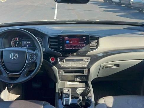 Used 2023 Honda Ridgeline Black Edition image 32
