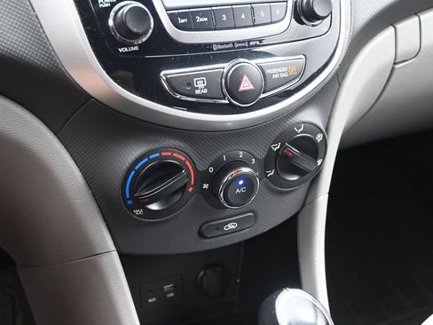 Used 2014 Hyundai Accent SE FWD image 14