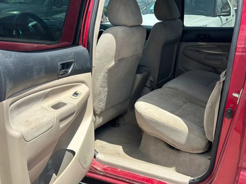 Used 2005 Toyota Tacoma PreRunner RWD image 7