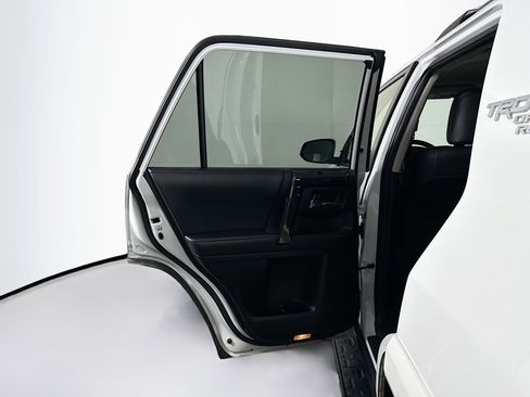 Used 2024 Toyota 4Runner TRD Off-Road Premium image 26