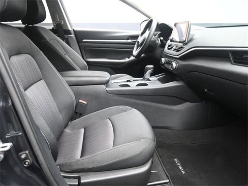 Used 2022 Nissan Altima 2.5 SV image 25