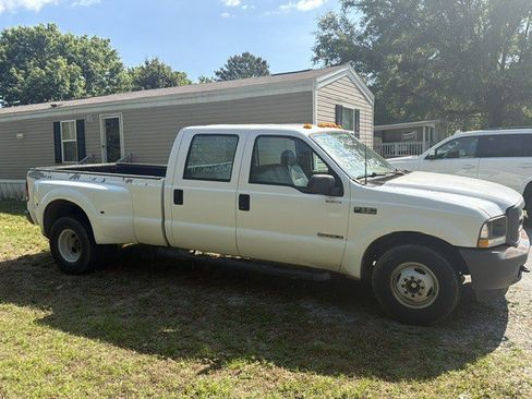 Used 2003 Ford F350 2WD Crew Cab DRW Super Duty image 3