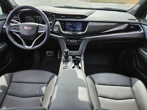 Certified 2024 Cadillac XT6 Sport w/ Technology Package AWD/4WD image 18