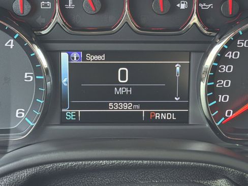 Used 2020 Chevrolet Suburban LT w/ Luxury Package image 17