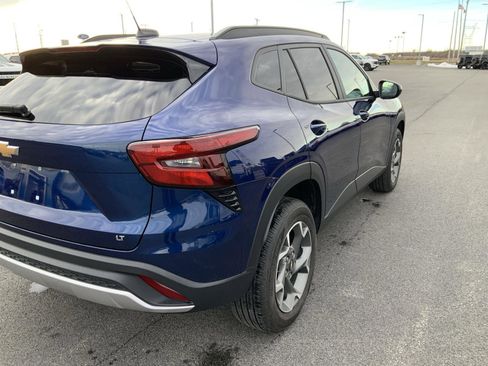 Used 2024 Chevrolet Trax LT w/ Driver Confidence Package image 17