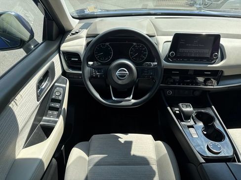 Used 2021 Nissan Rogue SV AWD/4WD image 29