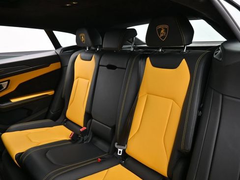 Used 2022 Lamborghini Urus AWD/4WD image 24