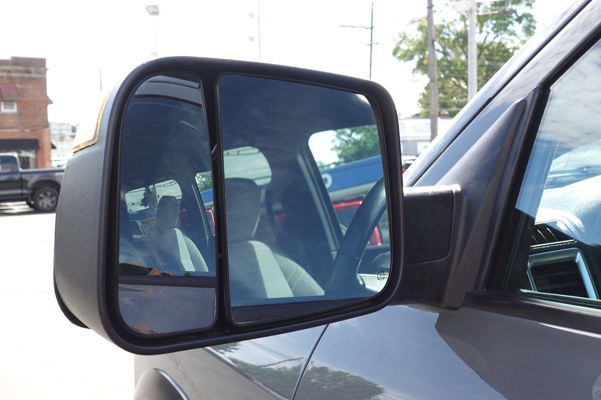 Used 2022 RAM 1500 Warlock w/ Ceramic Grey Warlock Package AWD/4WD image 8