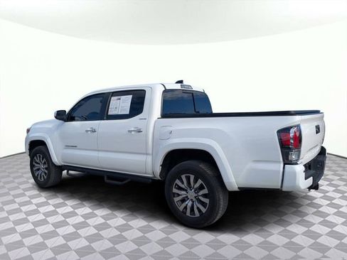 Used 2022 Toyota Tacoma Limited image 6