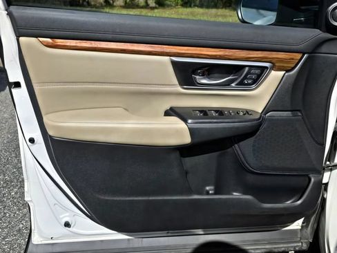 Used 2017 Honda CR-V EX-L image 16